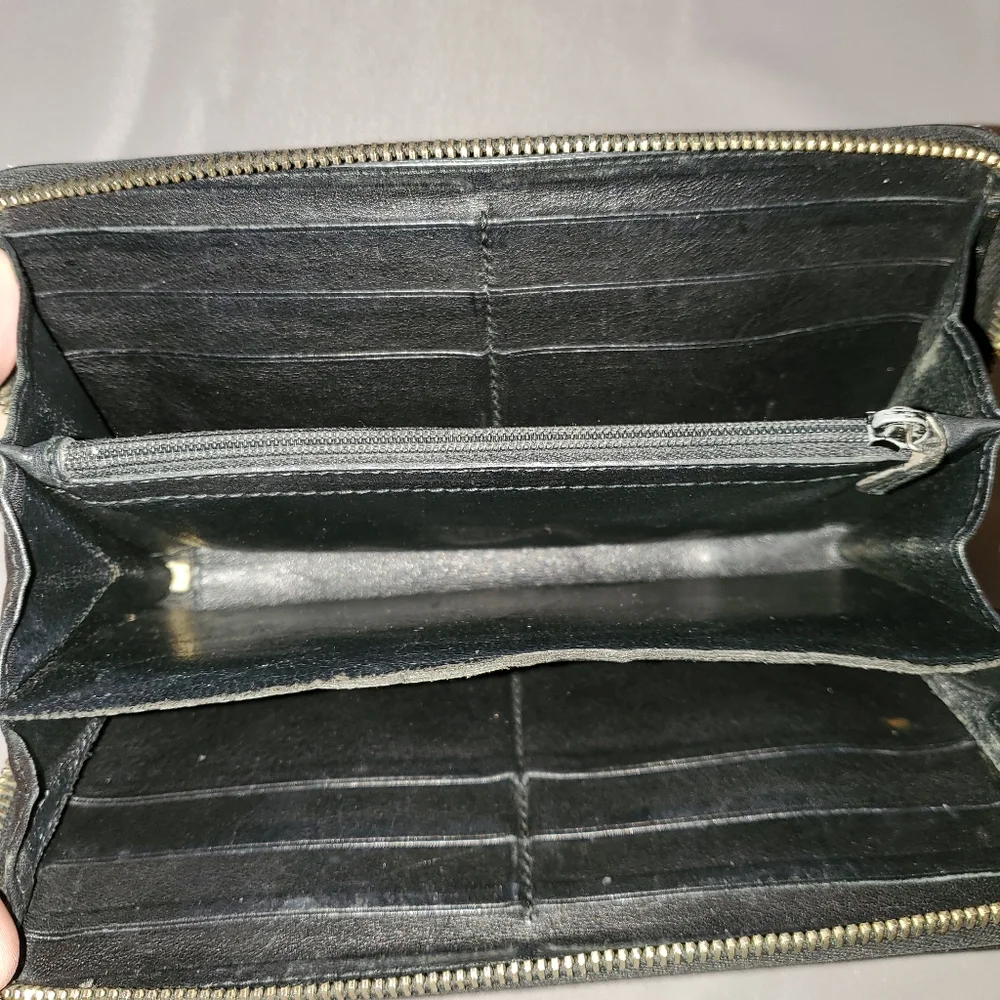 Gucci Black Gucci Signature Zip Wallet - Picture 5 of 16